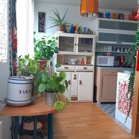 2 Pieces, Parking Prive * بانيوليه
